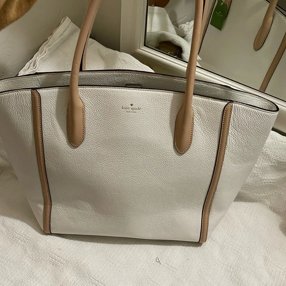 KATE SPADE - white Caroline lane forester tote- NWT